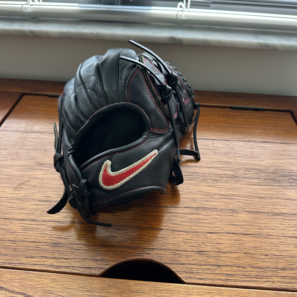 Nike Shado Pro Baseball Glove - Picture 2 of 10